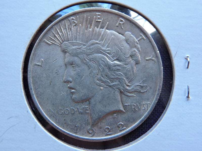 1922 USA Liberty One Dollar Peace Dollar  .900 Silver Coin