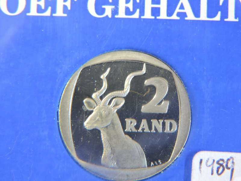 1989 Proof R2 coin Cased.