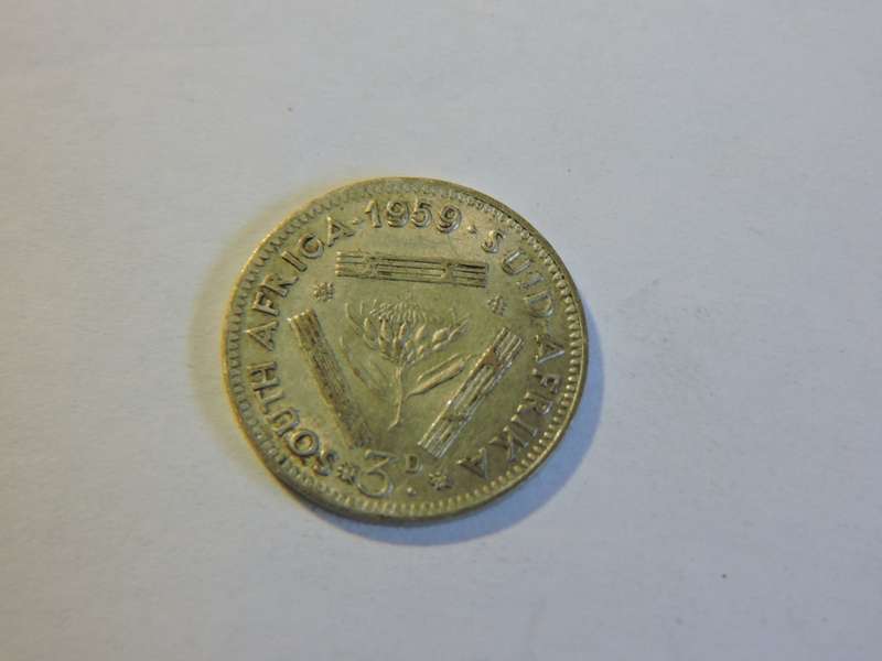 1959 SA Union 2 1/2d Tickey Threepence Silver coin  # Missing ` KG` #