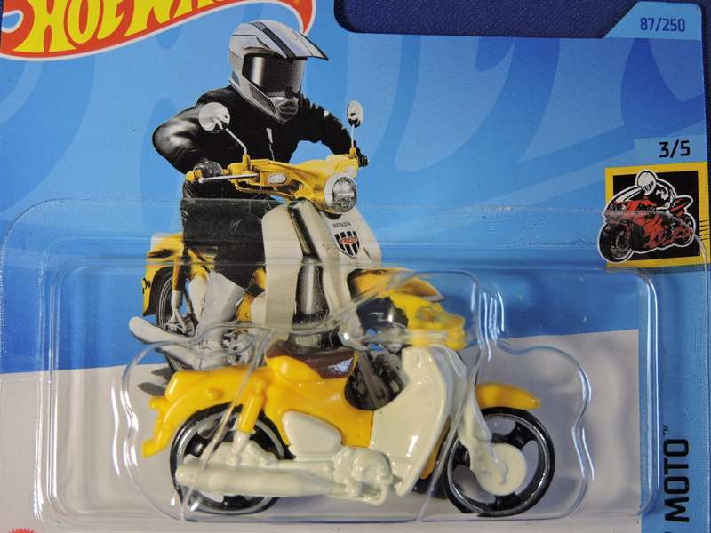 Hot Wheels HONDA Super Cub Scooter motorbike motorcycle ( White & Yellow )