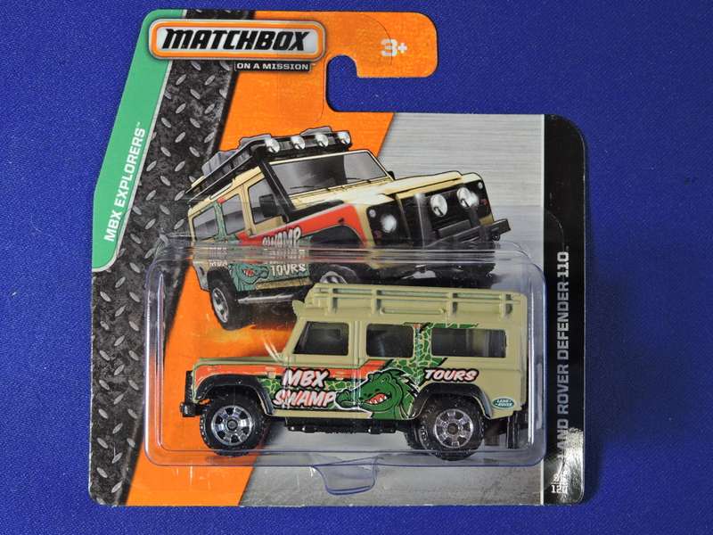 Matchbox Land Rover Defender 110  ( MBX Swamp )  Like Hot Wheels