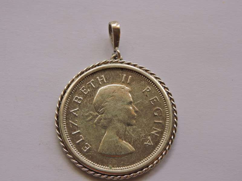 1958 2 1/2 Shilling Half Crown Coin pendant jewellery piece
