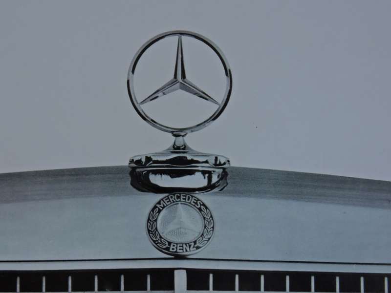 Mercedes Benz 250 advertising brochure.  Awesome pics   # LOOK #