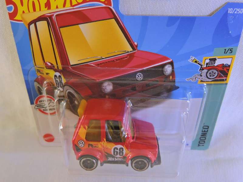 Hot Wheels Volkswagen VW Golf MK1 ( Tooned Red )