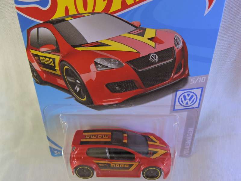 Hot Wheels Volkswagen VW Golf GTi ( Momo Red ) Long Card