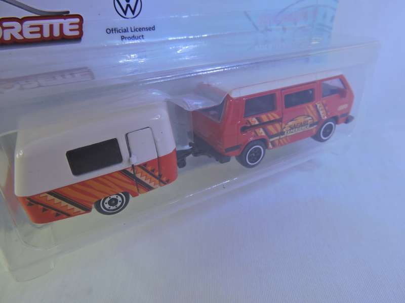 Majorette Volkswagen VW Kombi & Caravan ( Safari experience Red & White ) like Hot Wheels