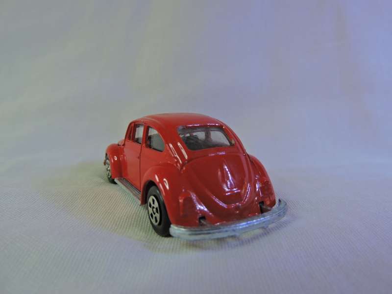 Lintoy Volkswagen VW Beetle 1200 LS ( Red ) MINT IN BOX  like Hot Wheels