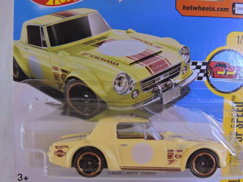 Hot Wheels NISSAN Fairlady 2000 ( Light yellow ) Like DATSUN
