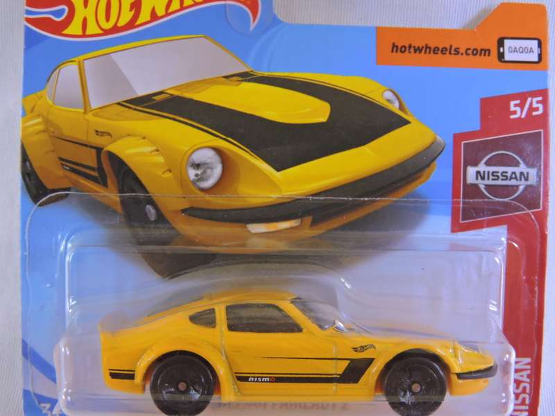 Hot Wheels NISSAN Fairlady Z ( Yellow ) Like DATSUN