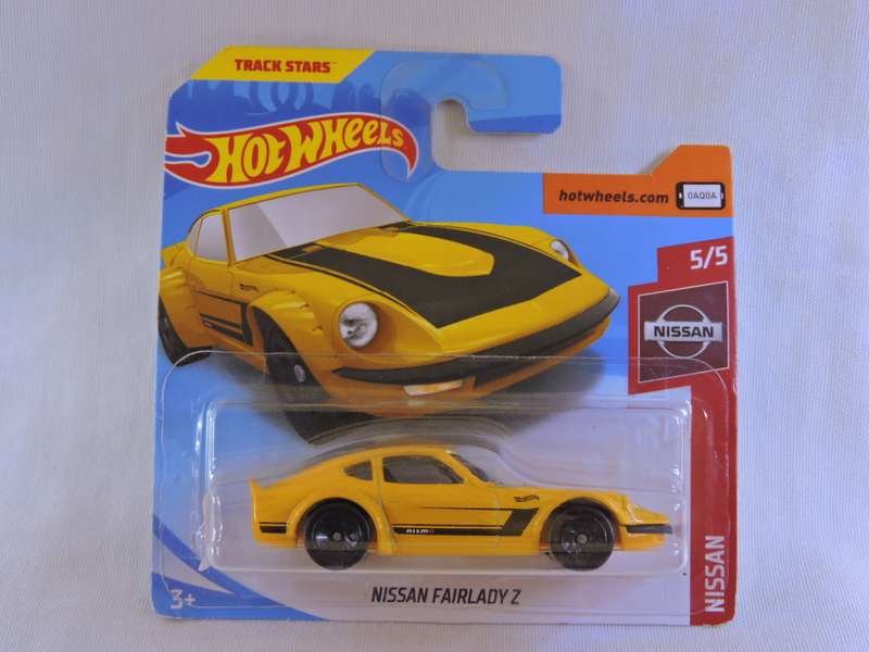 Hot Wheels NISSAN Fairlady Z ( Yellow ) Like DATSUN