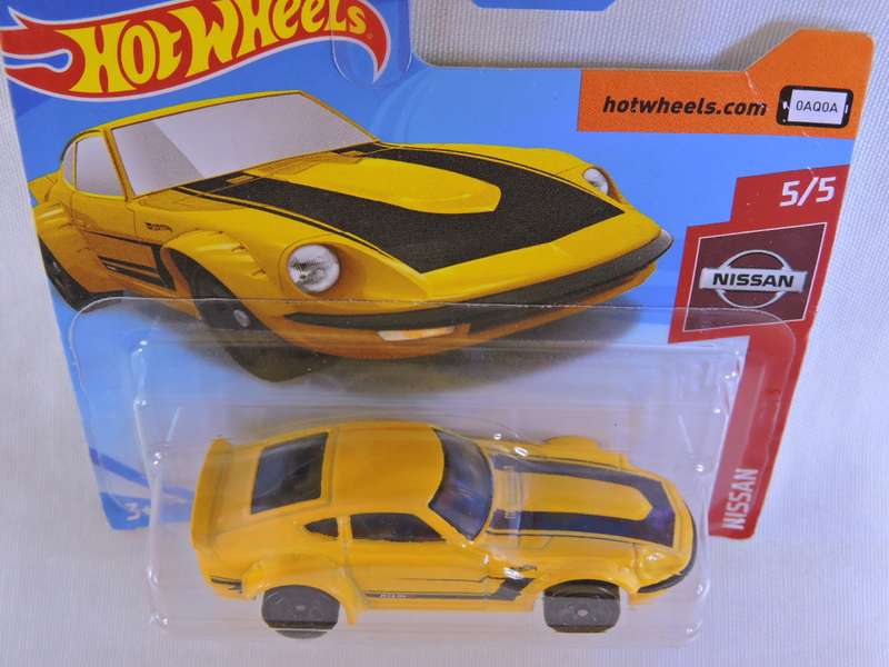 Hot Wheels NISSAN Fairlady Z ( Yellow ) Like DATSUN