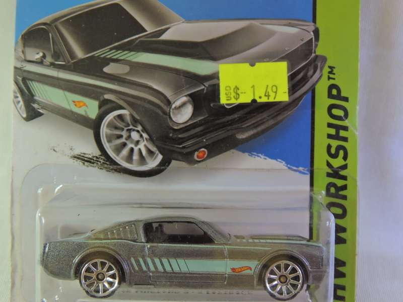 Hot Wheels FORD Mustang 2 + 2 Fastback ( Silver/light green )