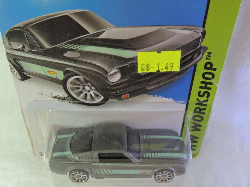 Hot Wheels FORD Mustang 2 + 2 Fastback ( Silver/light green )