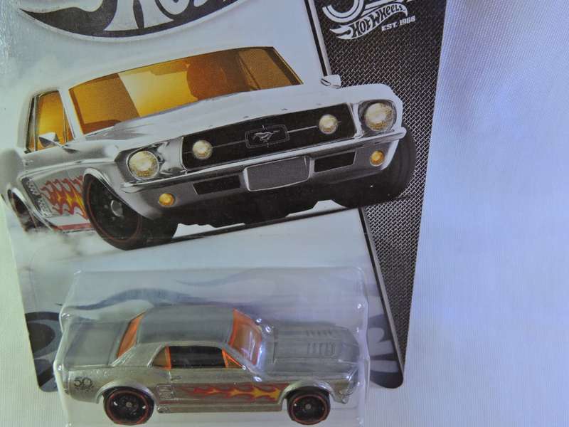 Hot Wheels FORD Mustang Coupe ( Silver ZAMAC with flames ) Long Card