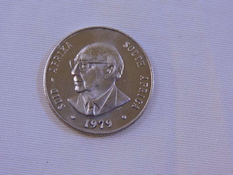 Proof 1979 R1 Silver Coin Springbok in SA Mint blue box
