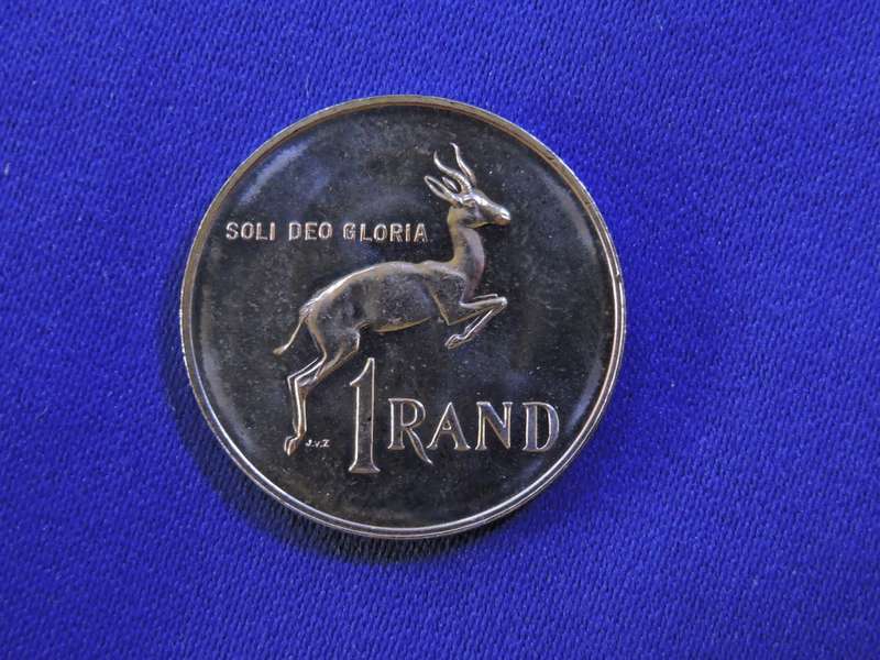 Proof 1979 R1 Silver Coin Springbok in SA Mint blue box