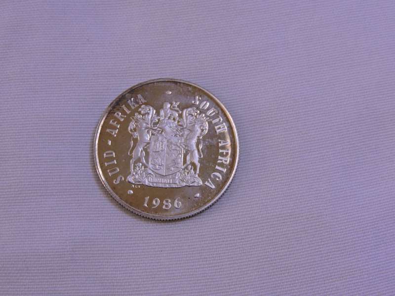 Proof 1986 R1 Silver Coin Year of Disabled  in SA Mint box