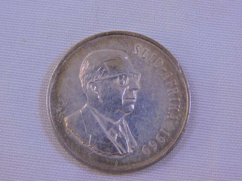 1969 R1 Silver Coin  Nice condition.