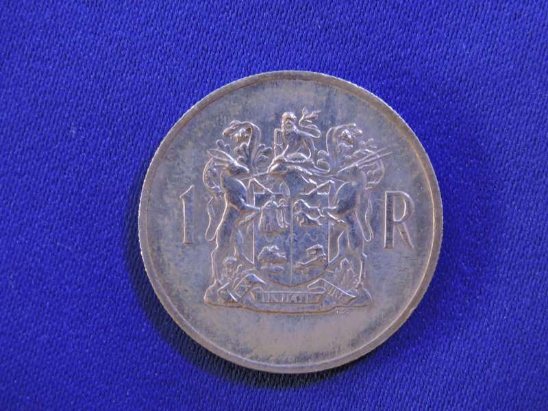 1969 R1 Silver Coin  Nice condition.