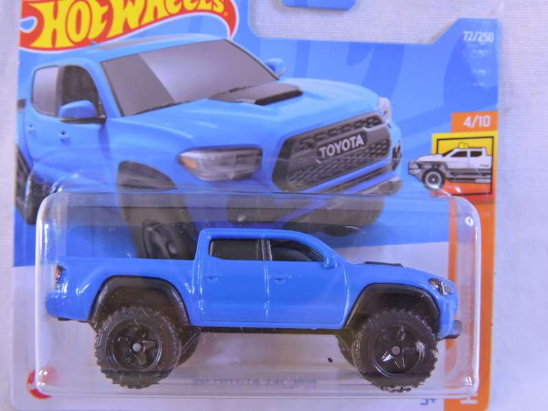 Hot Wheels TOYOTA Tacoma Pick up  Double Cab ( Blue ) Like Hilux Bakkie