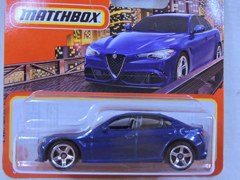 Matchbox Alfa Romeo Giulia  ( Blue )  Like Hot Wheels