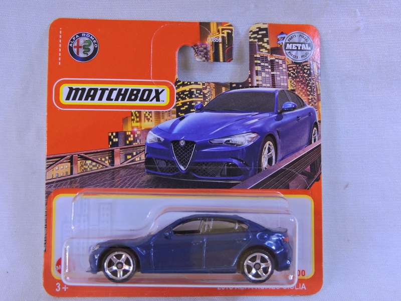 Matchbox Alfa Romeo Giulia  ( Blue )  Like Hot Wheels