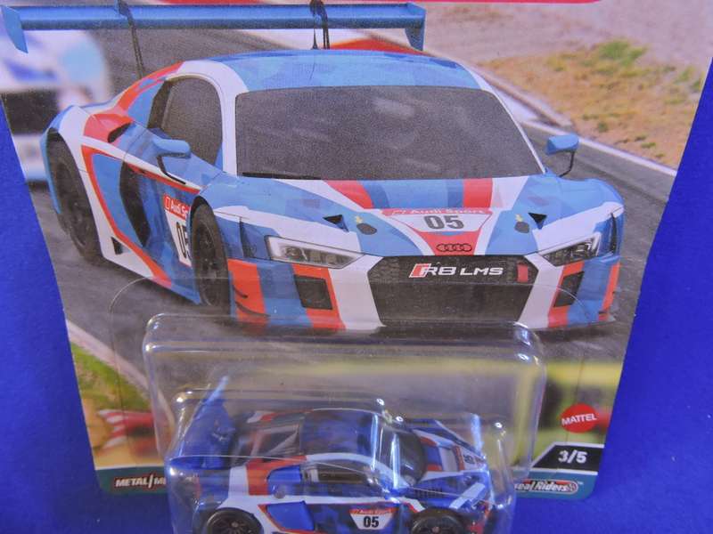 Hot Wheels Audi R8 LMS  ( Race Day ) Car Culture Premium