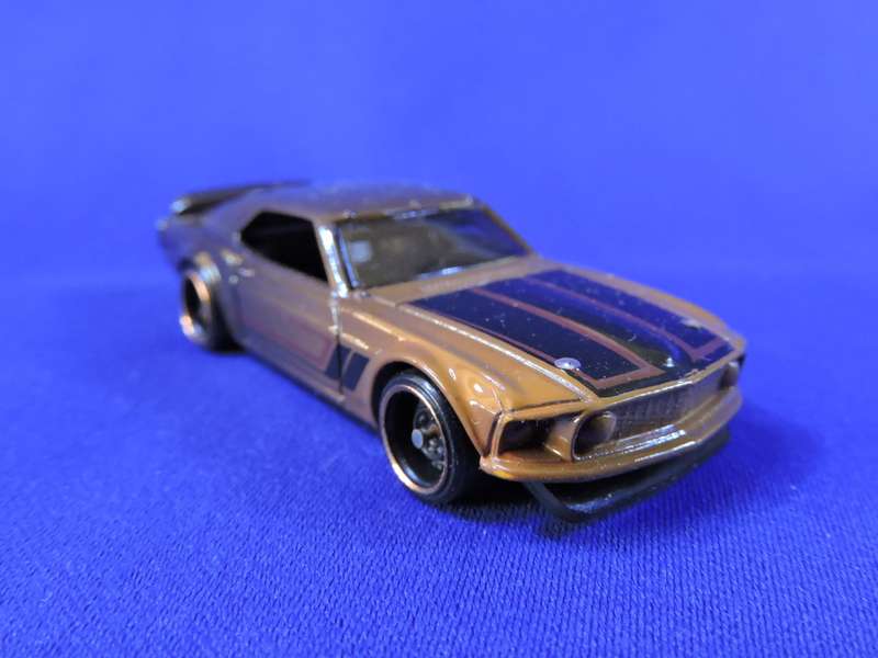 Hot Wheels 69 FORD Mustang Boss 302 ( Brown to Black blend )