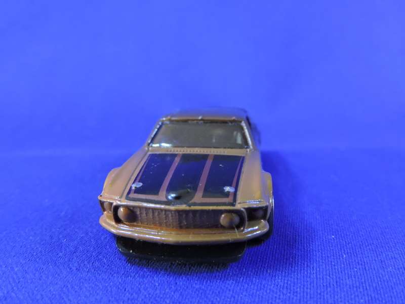 Hot Wheels 69 FORD Mustang Boss 302 ( Brown to Black blend )