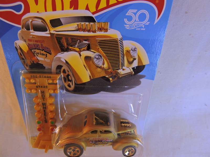 Hot Wheels Pass n Gasser ( GOLD ) Like Chevy and Ford