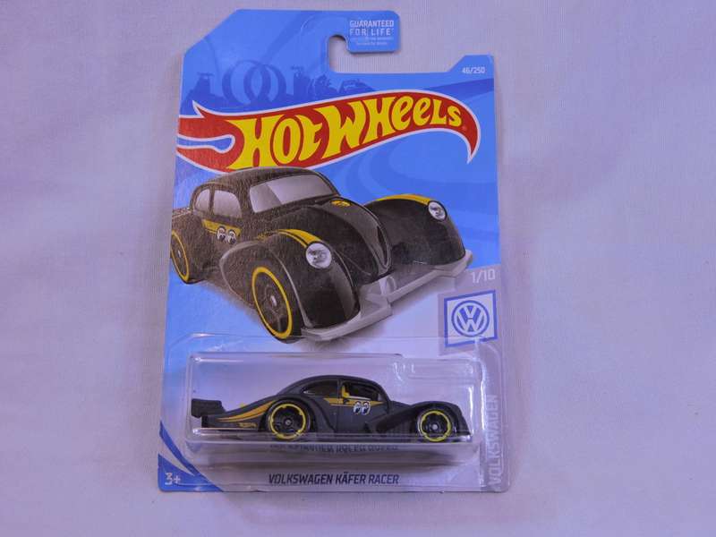 Hot Wheels Volkswagen VW Beetle ( Matt Black Kafer Racer ) Mooneyes Long Card
