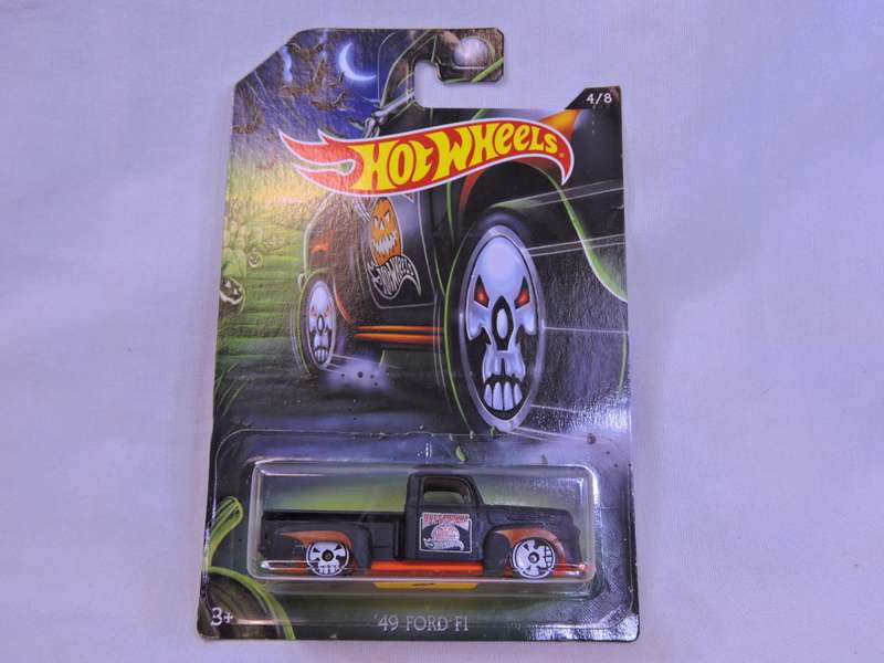 Hot wheels FORD F1 ( Matt Black & Orange )  HALLOWEEN  Scull Rims Long Card