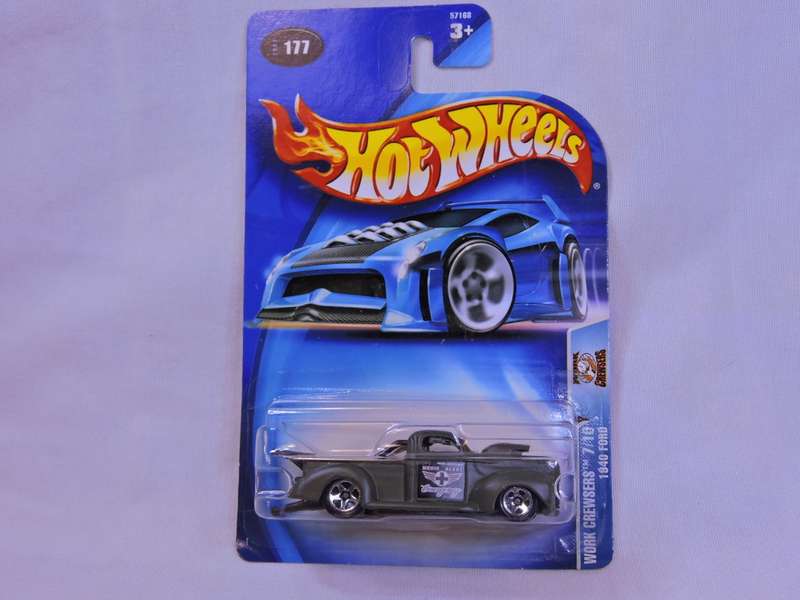 Hot wheels FORD Pick up Bakkie ( Matt Grey ) Medic Alert Work Crewsers Long Card
