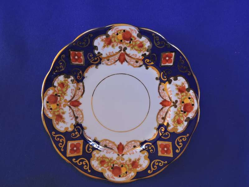 Royal Albert Trio HEIRLOOM Fine porcelain