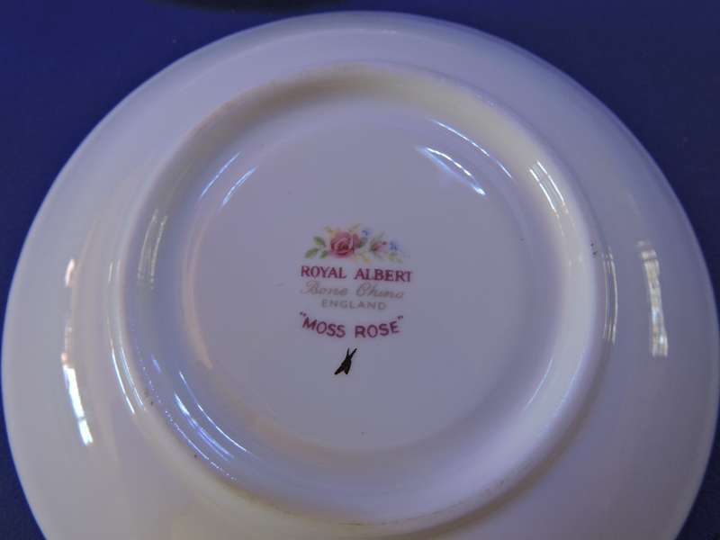 Royal Albert Trio MOSS ROSE  Fine porcelain