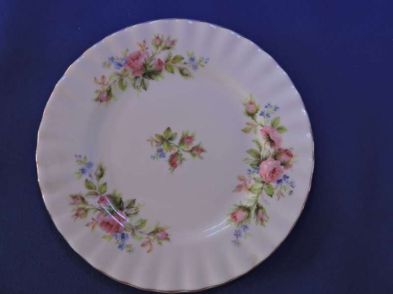Royal Albert Trio MOSS ROSE  Fine porcelain