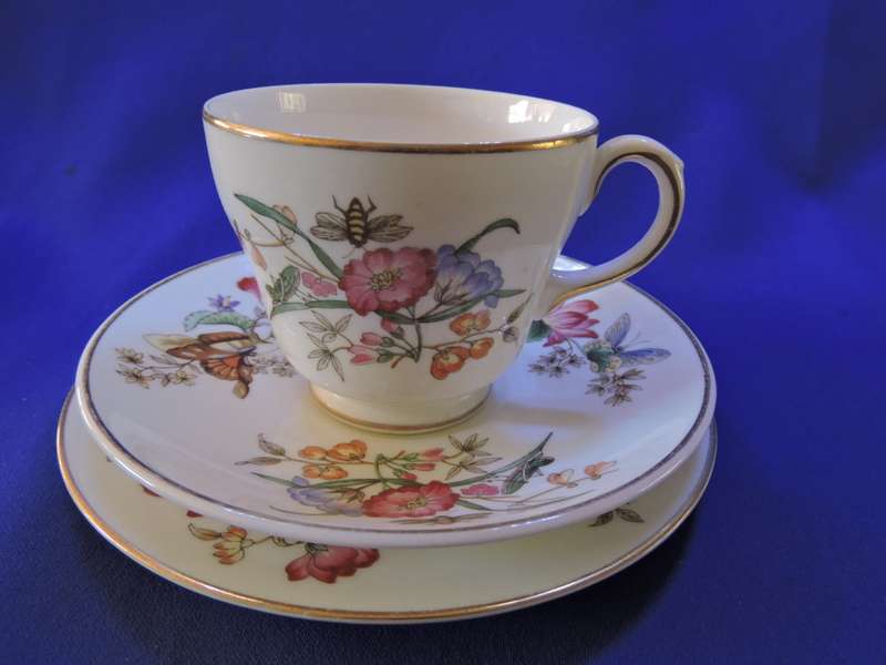 Wedgwood Trio  SANDON W.D.4010  Fine porcelain