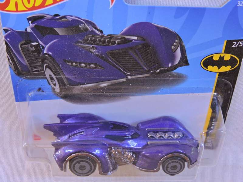 Hot Wheels Arkham Asylum BATMOBILE ( Purple )  Batman