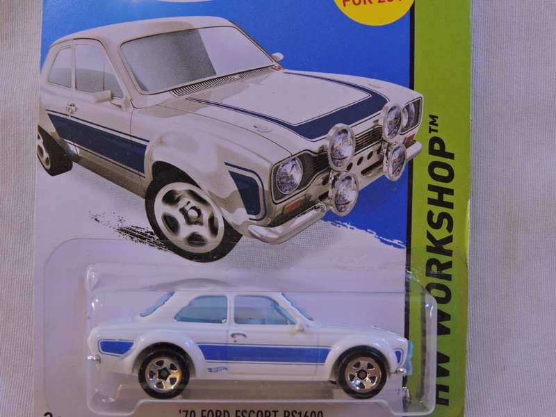Hot Wheels  FORD Escort RS 1600 ( White blue stripe )  Long Card