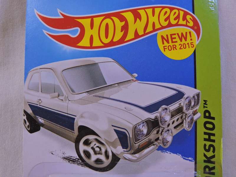 Hot Wheels  FORD Escort RS 1600 ( White blue stripe )  Long Card