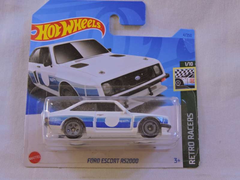 Hot Wheels  FORD Escort RS 2000 ( White dot blue stripe )