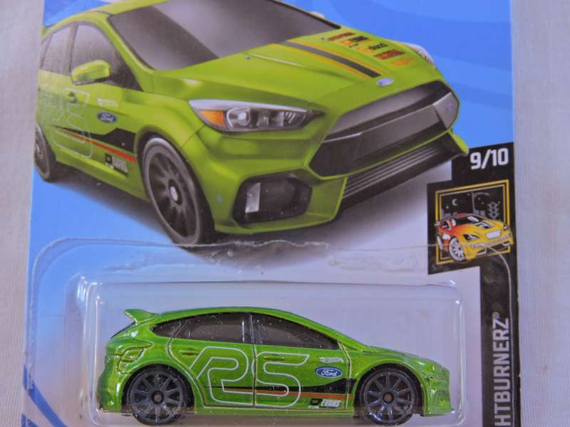 Hot Wheels FORD Focus RS ( Green )  Long Card