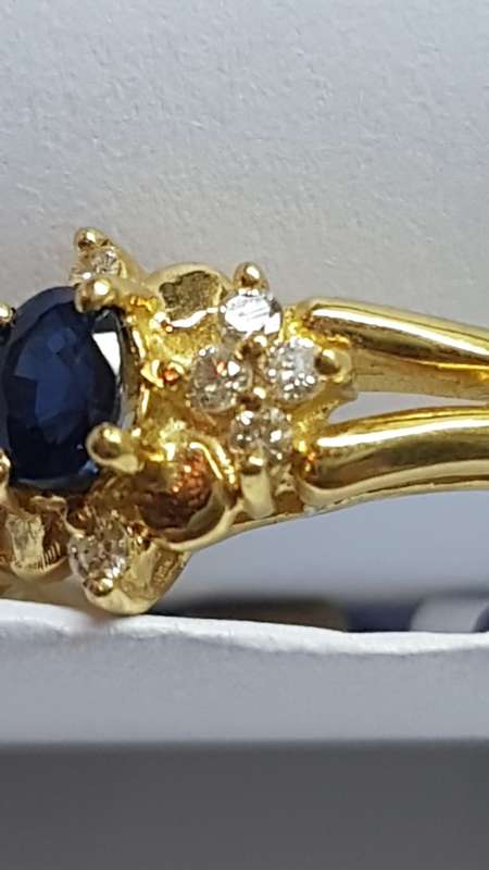 18ct Gold Sapphire and Diamond Ring