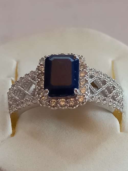 Fine Solid silver ring with sapphire