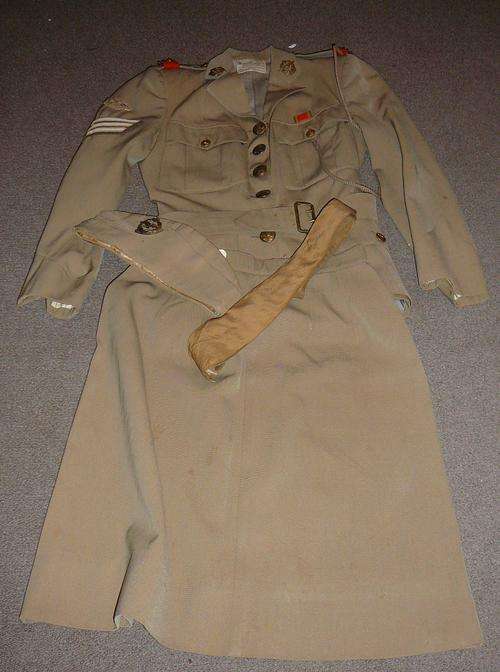 WW2 WOMANS SAAF UNIFORM