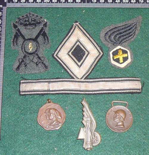 ITALIAN WW2 BADGE LOT