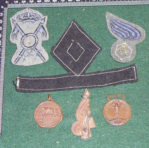 ITALIAN WW2 BADGE LOT