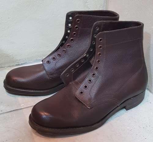 RHODESIAN BRITISH SOUTH AFRICA POLICE(BSAP) PARADE BOOTS
