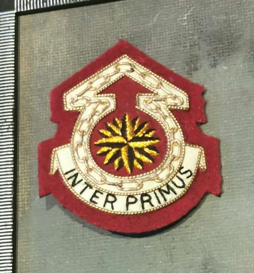 1 MAINTENANCE UNIT BERET BADGE (FAKE)