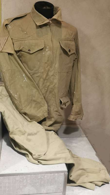 SOUTH AFRICAN EARLY PARATROOPER DENISON JUMP JACKET and TROUSERS